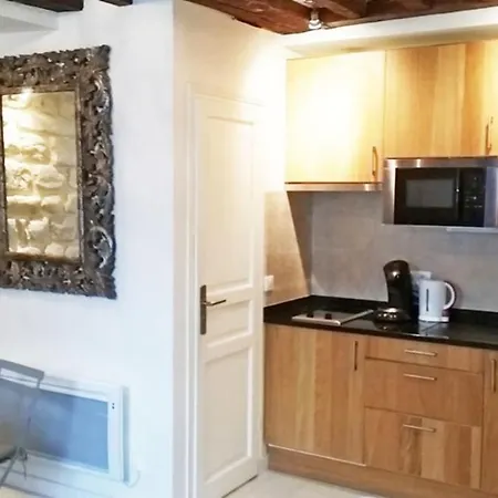 Cozy Studio - 11th, Near Marais & Republique By Guestready Daire *